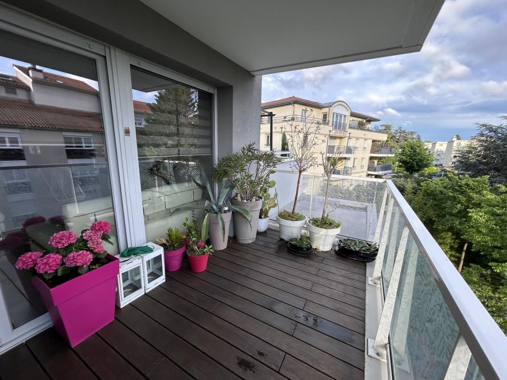 Location Appartement à Bron 3 pièces