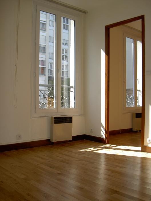 Location Appartement à Paris Buttes-Chaumont 19e arrondissement 2 pièces