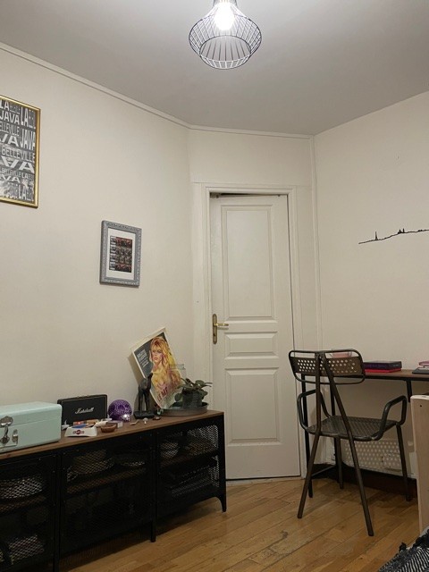 Location Appartement à Paris Buttes-Chaumont 19e arrondissement 2 pièces