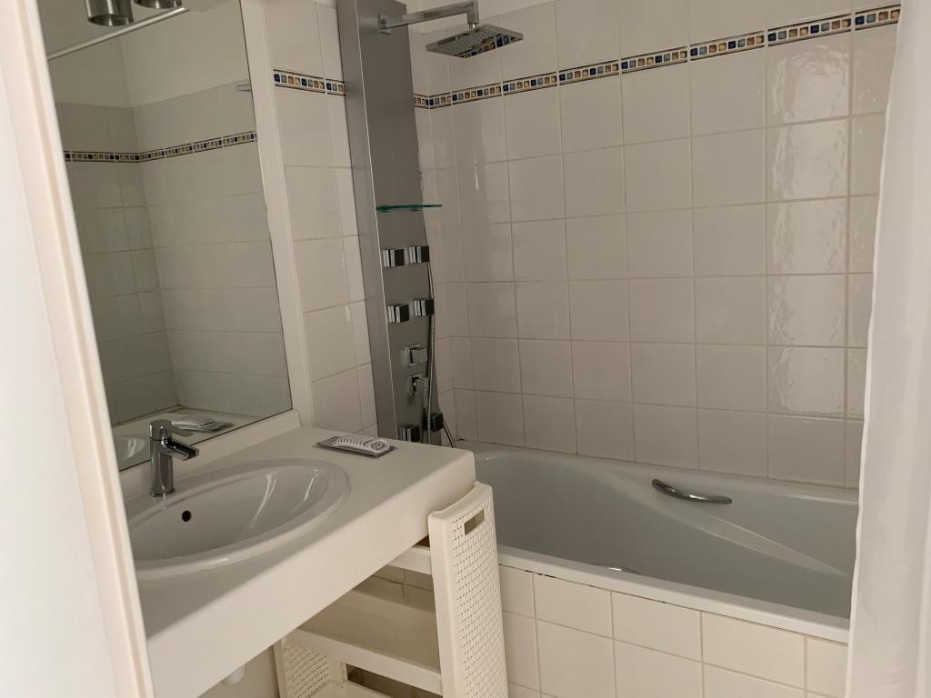 Location Appartement à Marseille 5e arrondissement 3 pièces