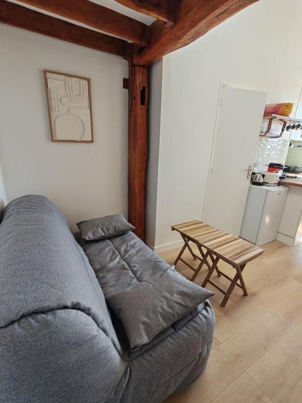 Location Appartement à Paris Entrepôt 10e arrondissement 1 pièce