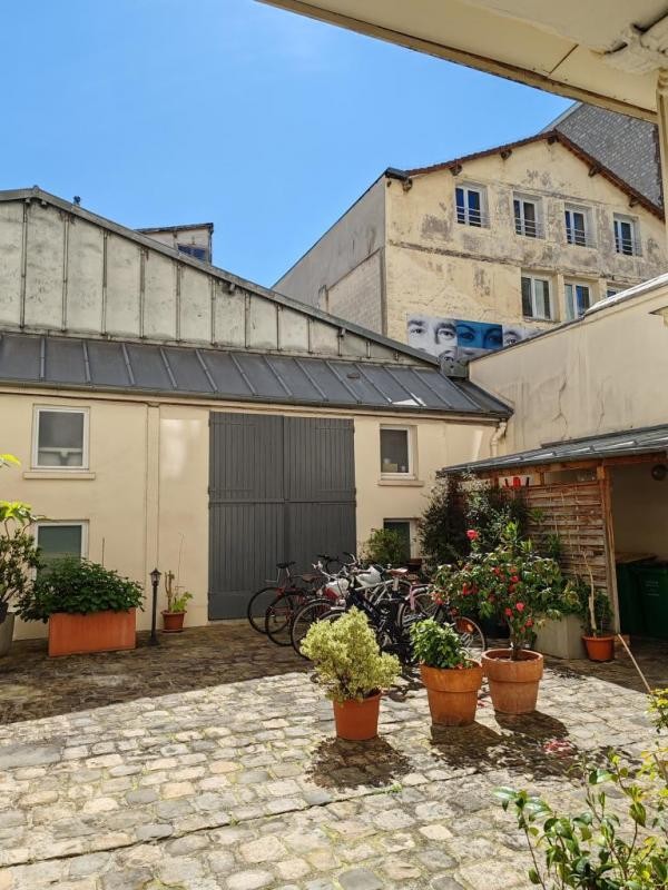 Location Appartement à Paris Entrepôt 10e arrondissement 1 pièce