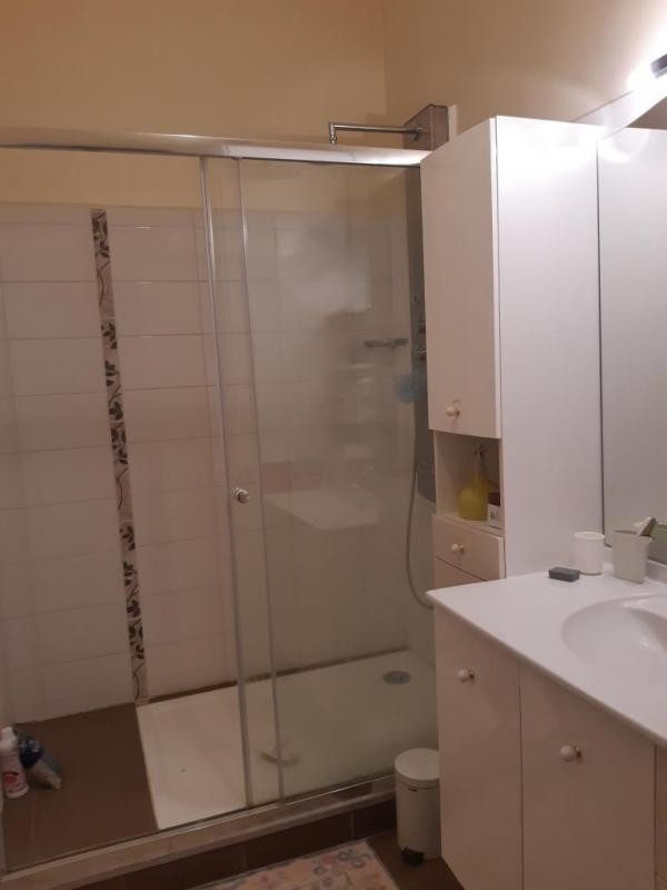 Location Appartement à Lyon 8e arrondissement 3 pièces