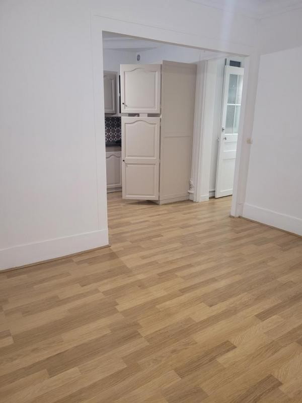 Location Appartement à Paris Batignolles-Monceaux 17e arrondissement 2 pièces