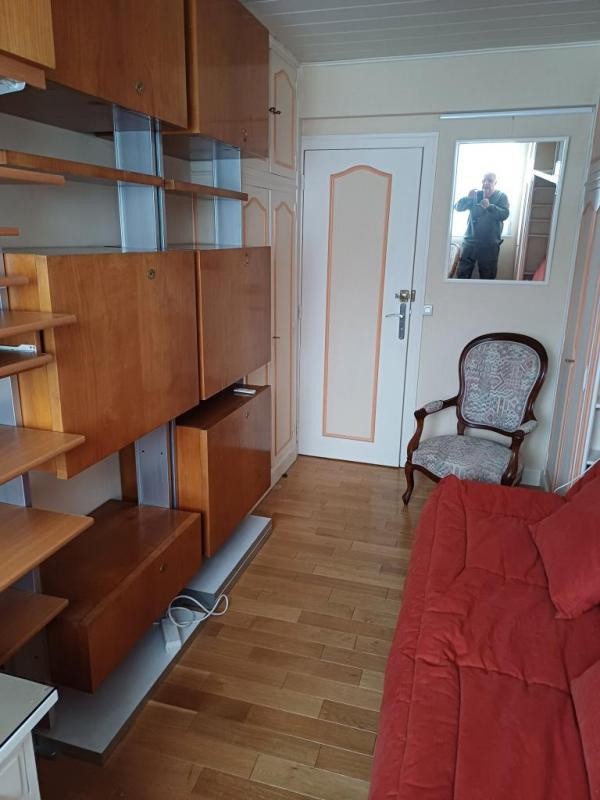 Location Appartement à Paris Entrepôt 10e arrondissement 2 pièces