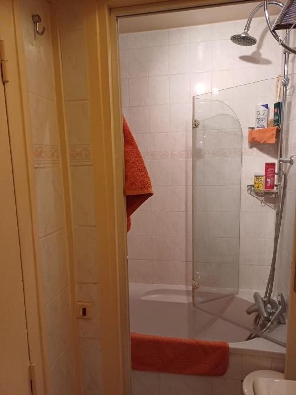 Location Appartement à Paris Entrepôt 10e arrondissement 2 pièces