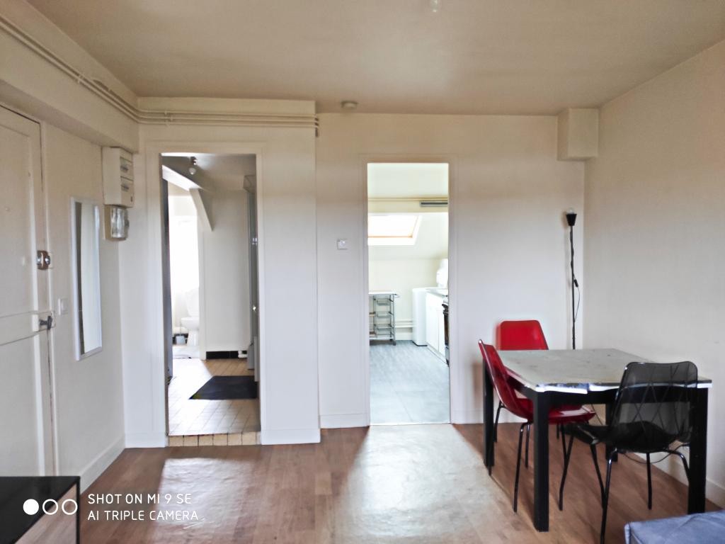 Location Appartement à Corbeil-Essonnes 1 pièce