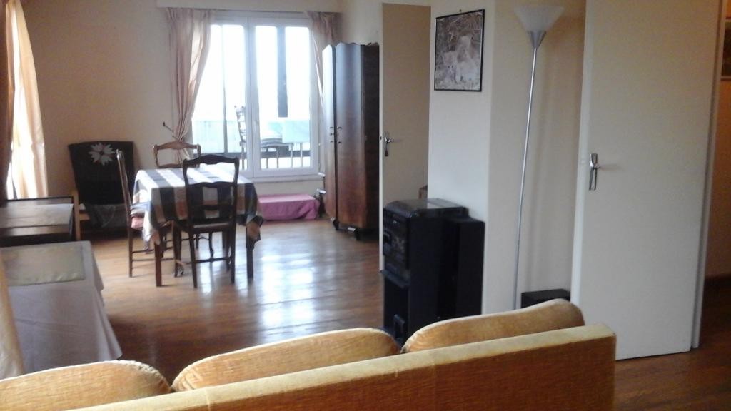 Location Appartement à Paris Buttes-Chaumont 19e arrondissement 1 pièce