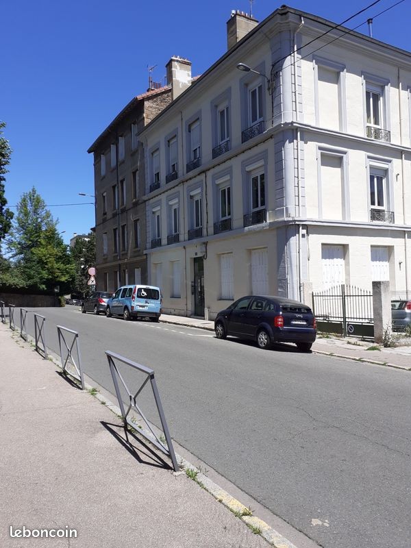 Location Appartement à Saint-Étienne 3 pièces