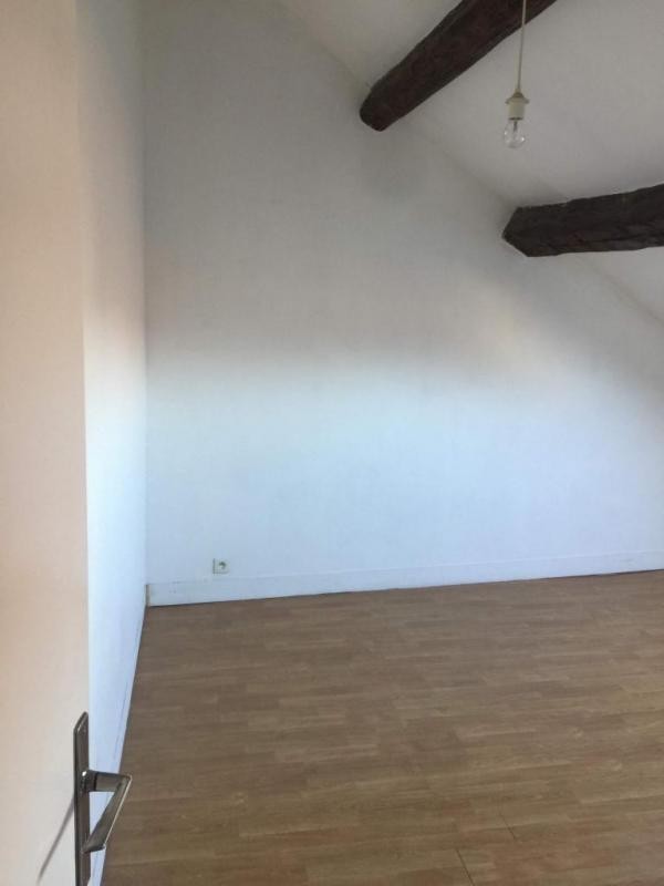 Location Appartement à Courdimanche 1 pièce