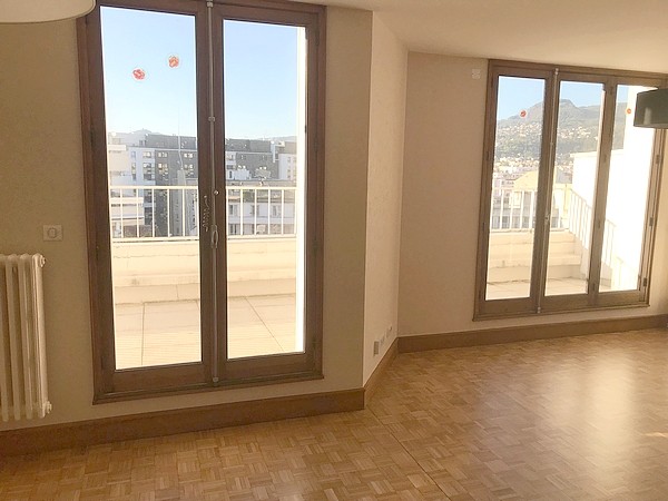 Location Appartement à Clermont-Ferrand 5 pièces