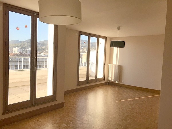 Location Appartement à Clermont-Ferrand 5 pièces