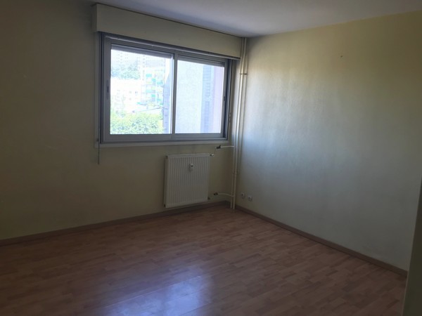 Location Appartement à Clermont-Ferrand 1 pièce