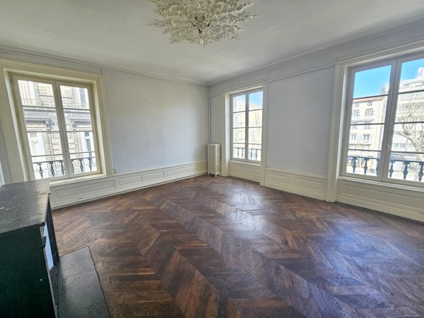 Location Appartement à Clermont-Ferrand 5 pièces