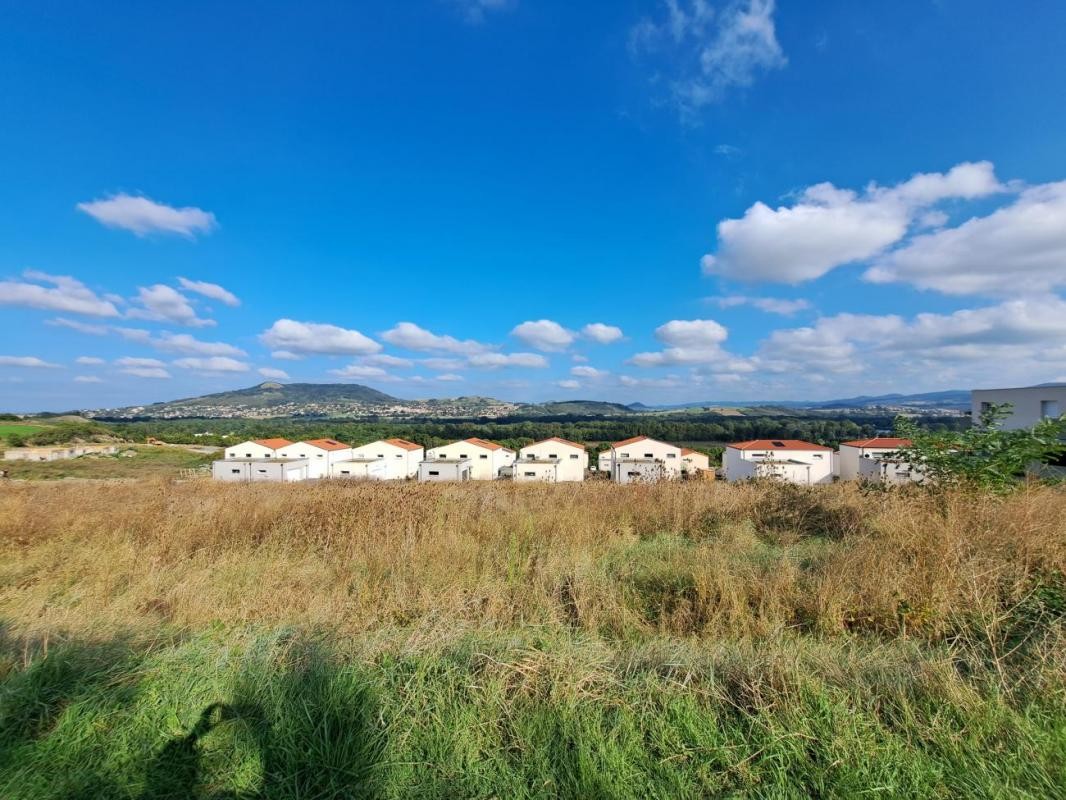 Vente Terrain à Cournon-d'Auvergne 0 pièce