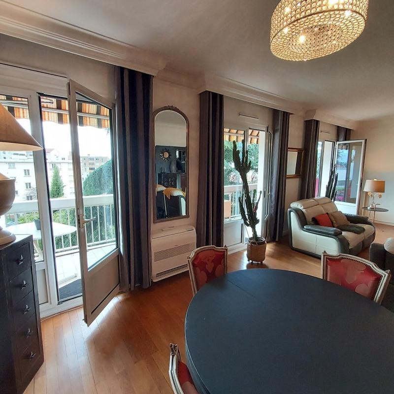 Vente Appartement à Lyon 8e arrondissement 6 pièces