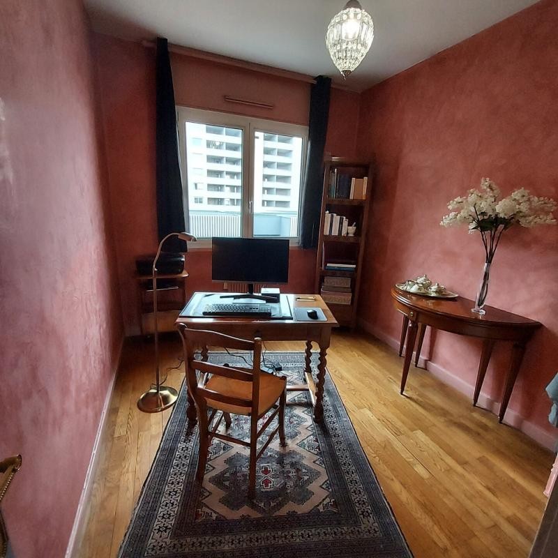 Vente Appartement à Lyon 8e arrondissement 6 pièces