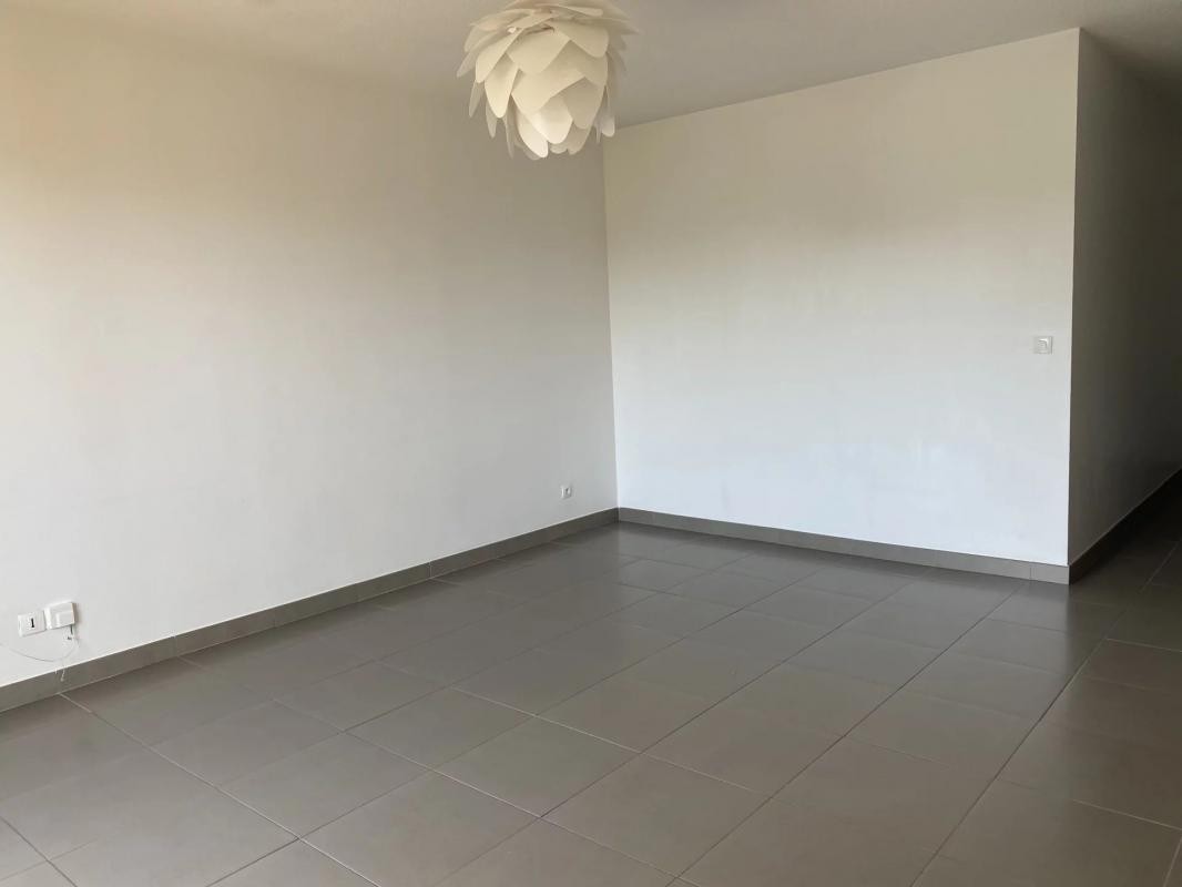 Location Appartement à Saint-Laurent-du-Var 1 pièce