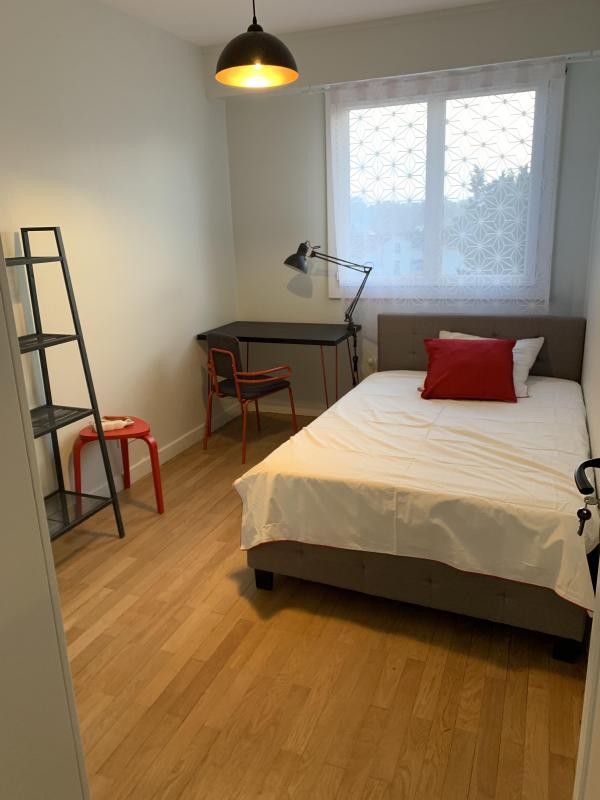 Location Appartement à Lyon 8e arrondissement 6 pièces