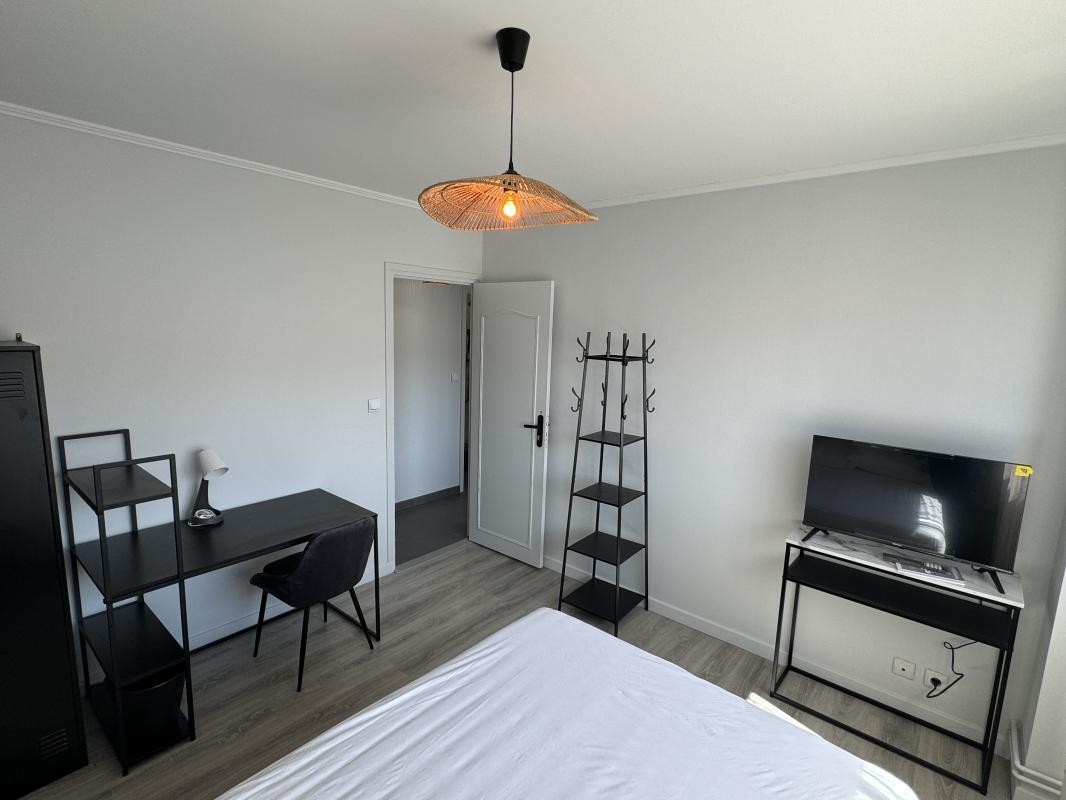 Location Appartement à Vénissieux 7 pièces