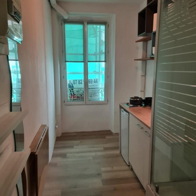 Vente Appartement à Paris Entrepôt 10e arrondissement 2 pièces