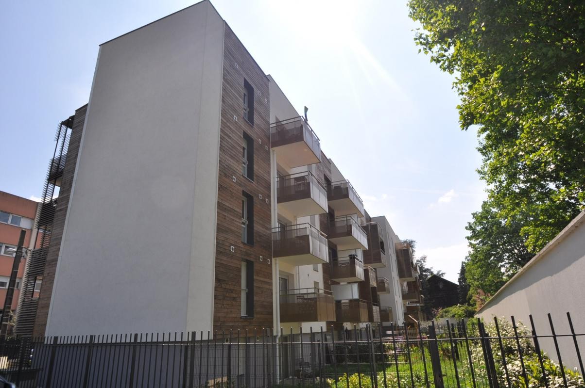 Location Appartement à Bron 1 pièce