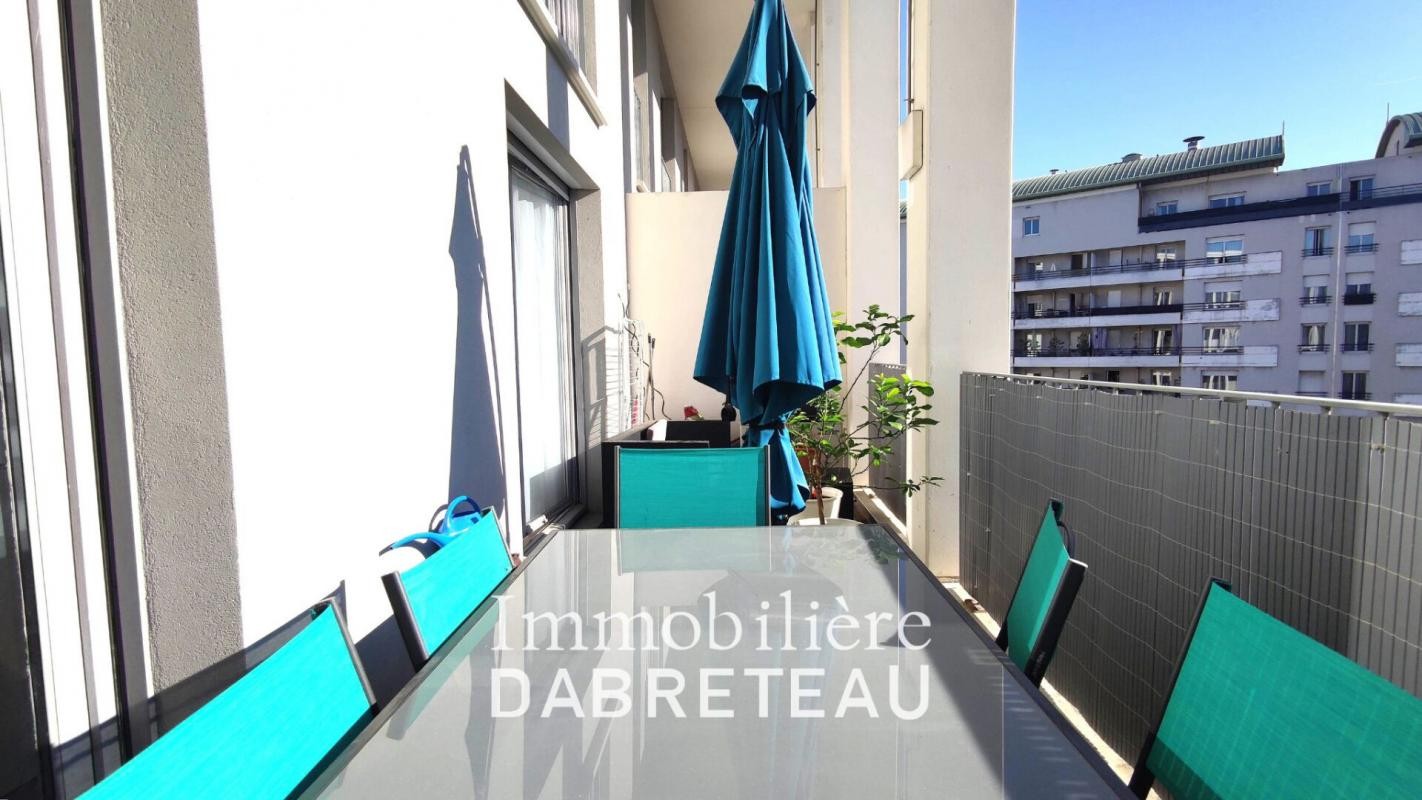 Vente Appartement à Lyon 8e arrondissement 3 pièces