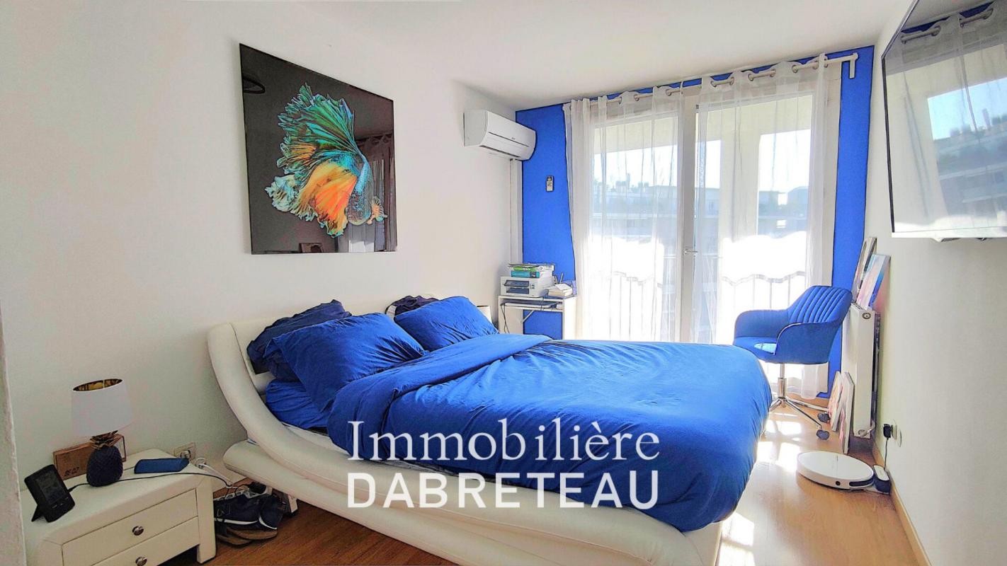 Vente Appartement à Lyon 8e arrondissement 3 pièces