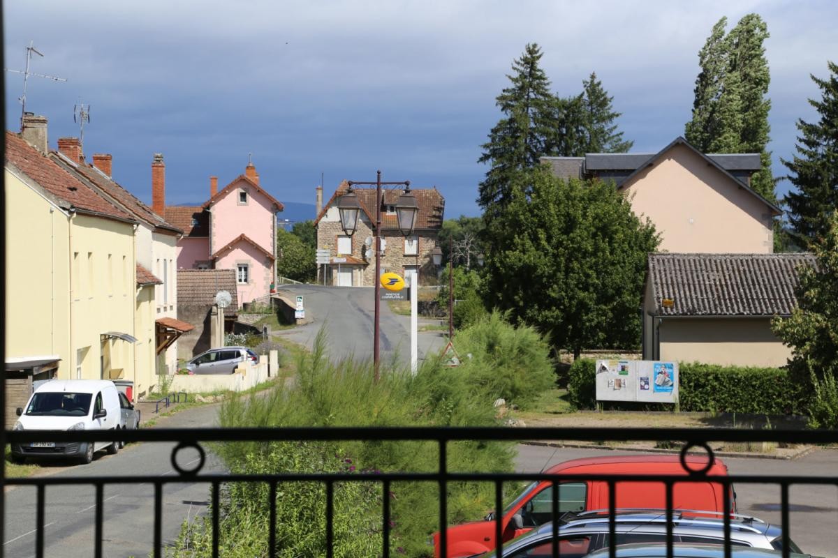 Vente Maison à Charbonnat 3 pièces