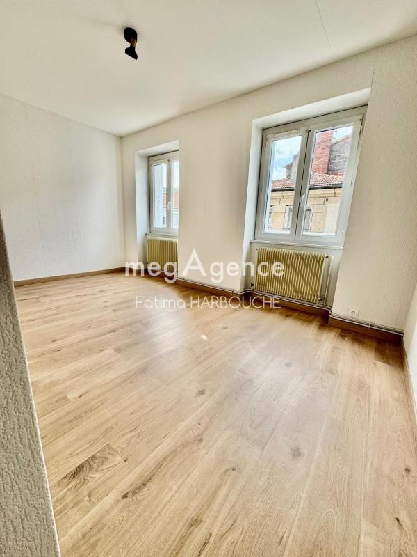 Location Appartement à le Chambon-Feugerolles 3 pièces