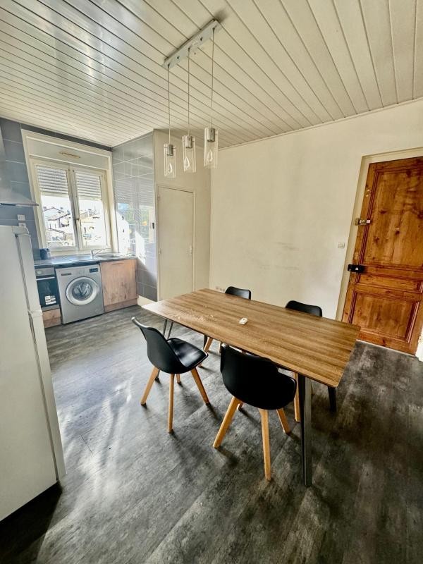 Location Appartement à le Chambon-Feugerolles 3 pièces