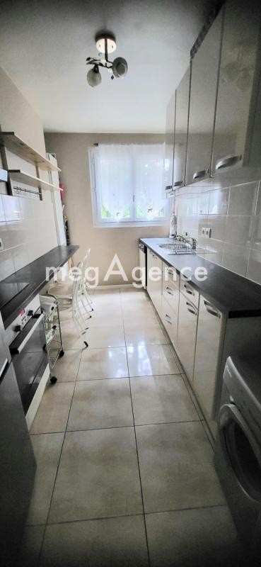 Vente Appartement à Paris Buttes-Chaumont 19e arrondissement 3 pièces