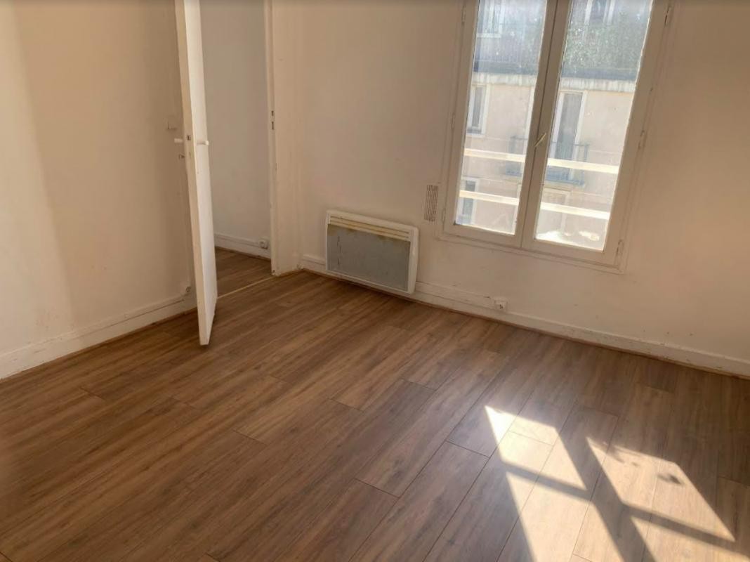 Location Appartement à Paris Entrepôt 10e arrondissement 2 pièces