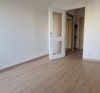 Location Appartement à Courbevoie 1 pièce