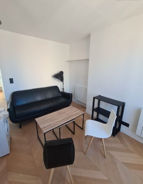 Location Appartement à Paris Entrepôt 10e arrondissement 2 pièces