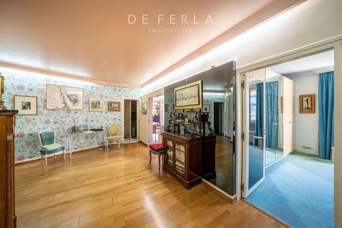 Vente Appartement à Paris Entrepôt 10e arrondissement 5 pièces