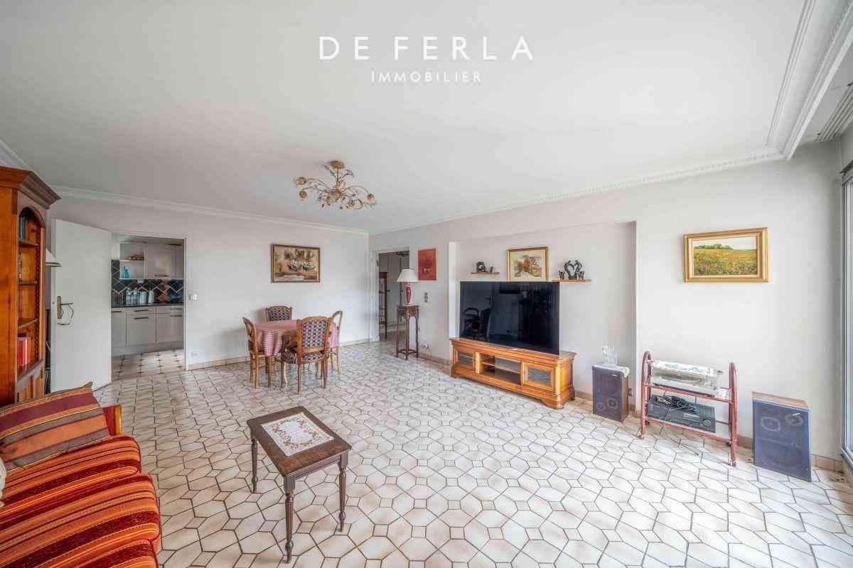 Vente Appartement à Paris Ménilmontant 20e arrondissement 5 pièces