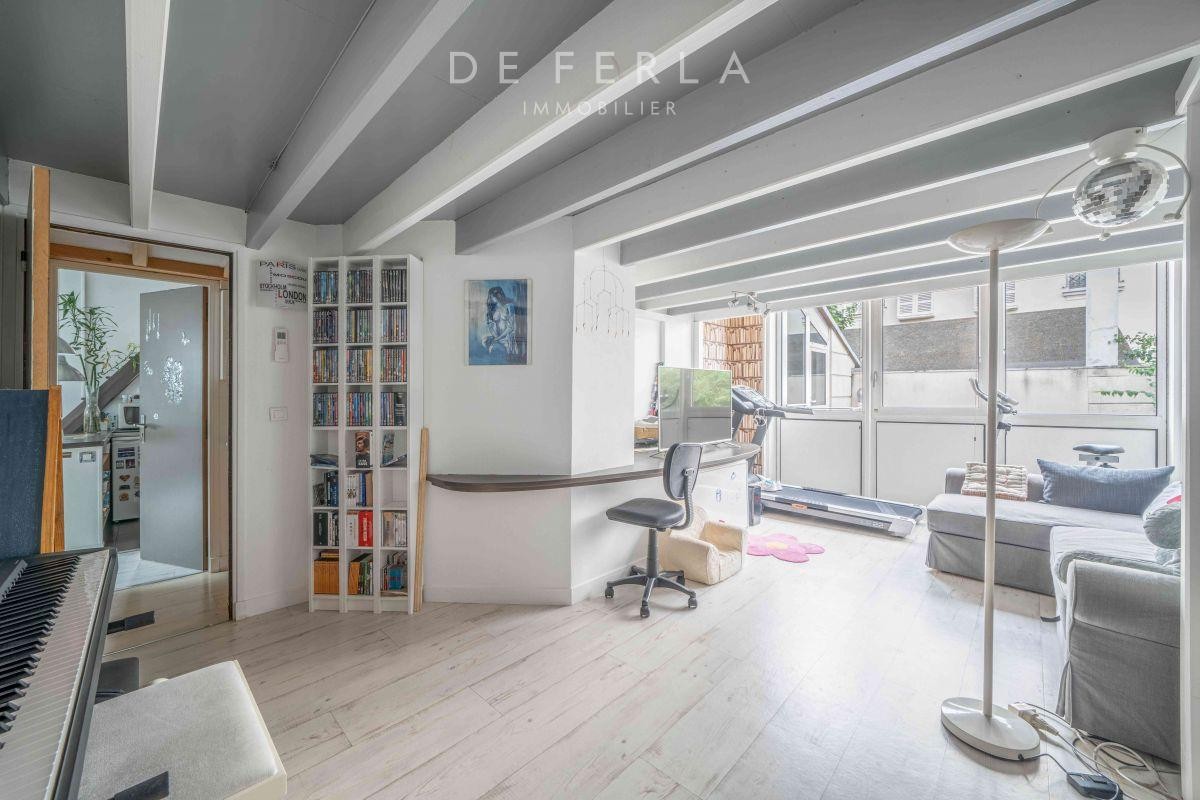 Vente Appartement à Paris Buttes-Chaumont 19e arrondissement 9 pièces