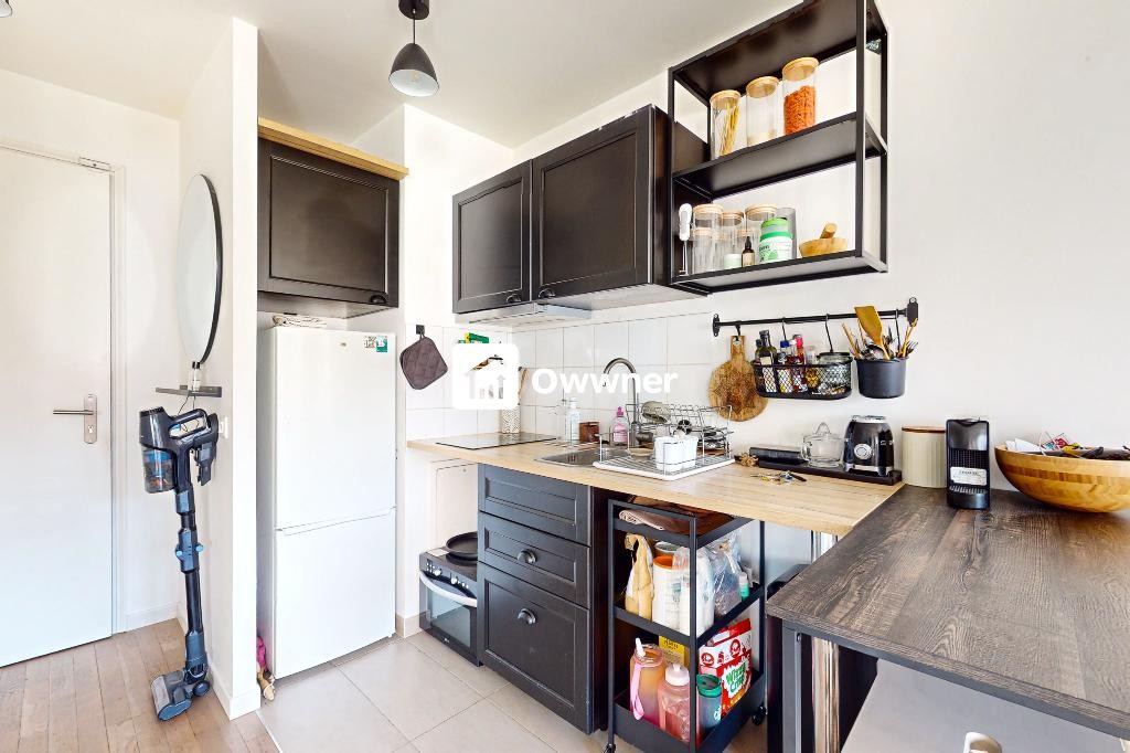 Location Appartement à Suresnes 1 pièce