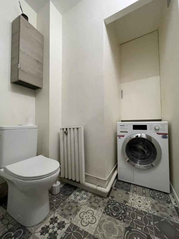 Location Appartement à Paris Buttes-Chaumont 19e arrondissement 1 pièce