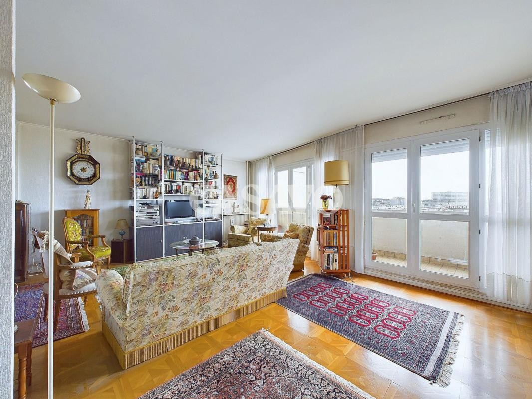 Vente Appartement à Paris Buttes-Chaumont 19e arrondissement 5 pièces