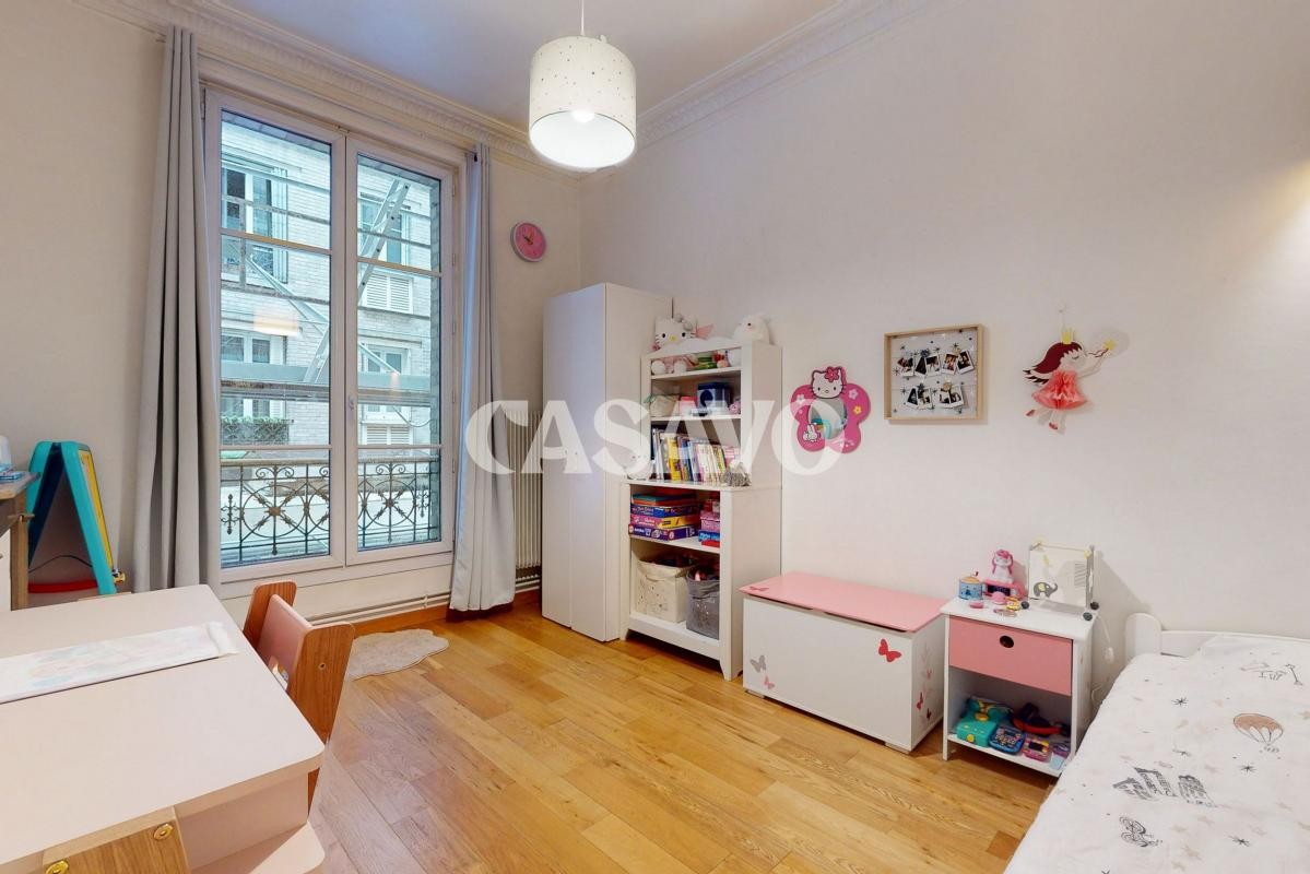 Vente Appartement à Paris Buttes-Chaumont 19e arrondissement 5 pièces