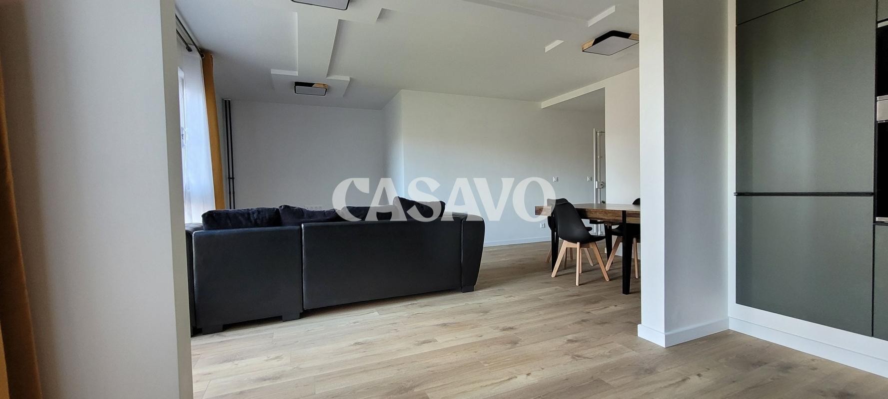 Vente Appartement à Paris Buttes-Chaumont 19e arrondissement 4 pièces