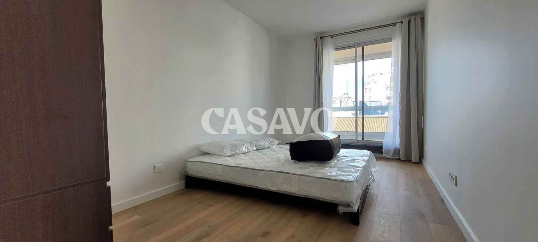 Vente Appartement à Paris Buttes-Chaumont 19e arrondissement 4 pièces