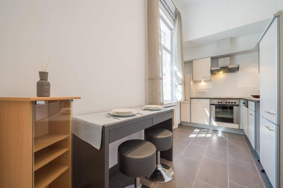 Location Appartement à Paris Batignolles-Monceaux 17e arrondissement 2 pièces