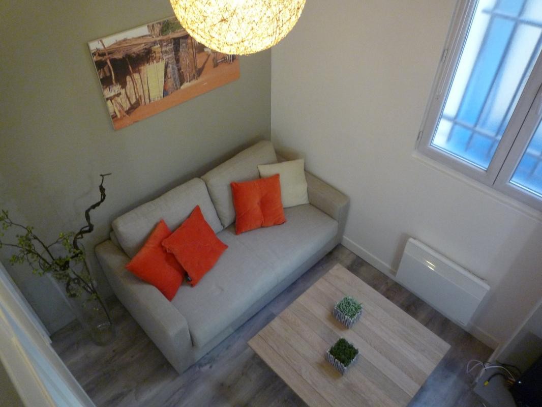 Location Appartement à Paris Buttes-Chaumont 19e arrondissement 2 pièces