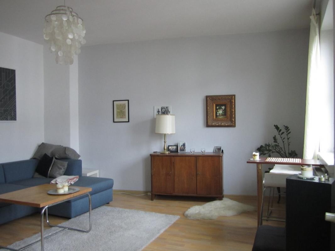 Location Appartement à Paris Entrepôt 10e arrondissement 2 pièces