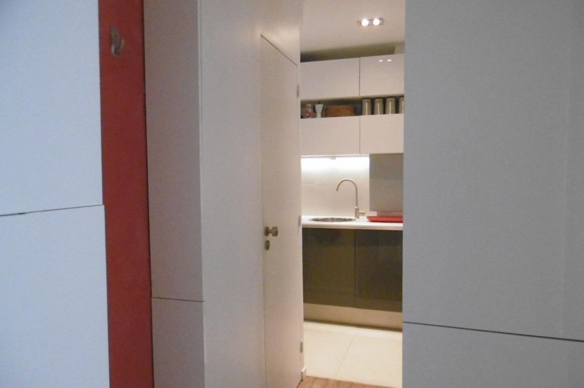 Location Appartement à Paris Entrepôt 10e arrondissement 2 pièces