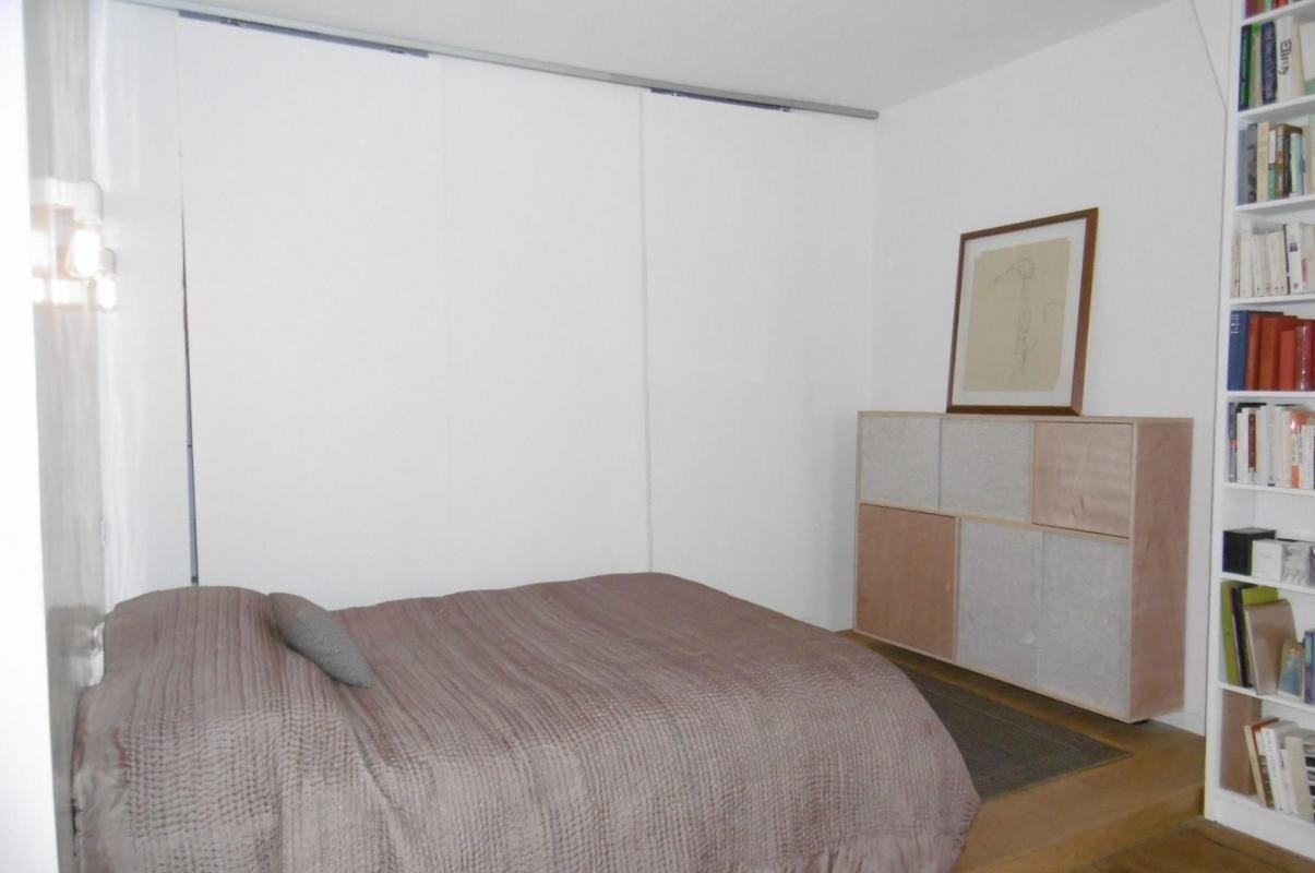 Location Appartement à Paris Entrepôt 10e arrondissement 2 pièces