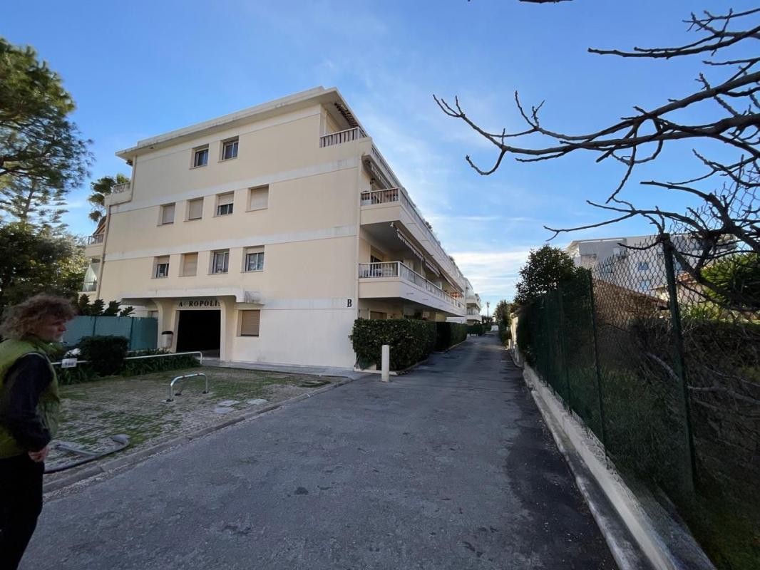 Vente Appartement à Saint-Laurent-du-Var 1 pièce